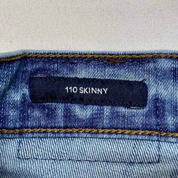 Lucky Brand Jeans 110 Slim Men's 30x32 Blue Light Wash Distressed Stretch Denim - Picture 11 of 16